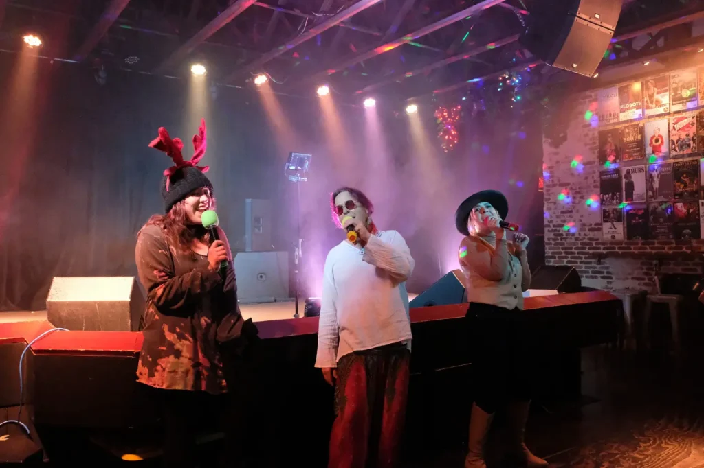 The Siren — Morro Bay · Group songs land differently when the whole place feels in on it.